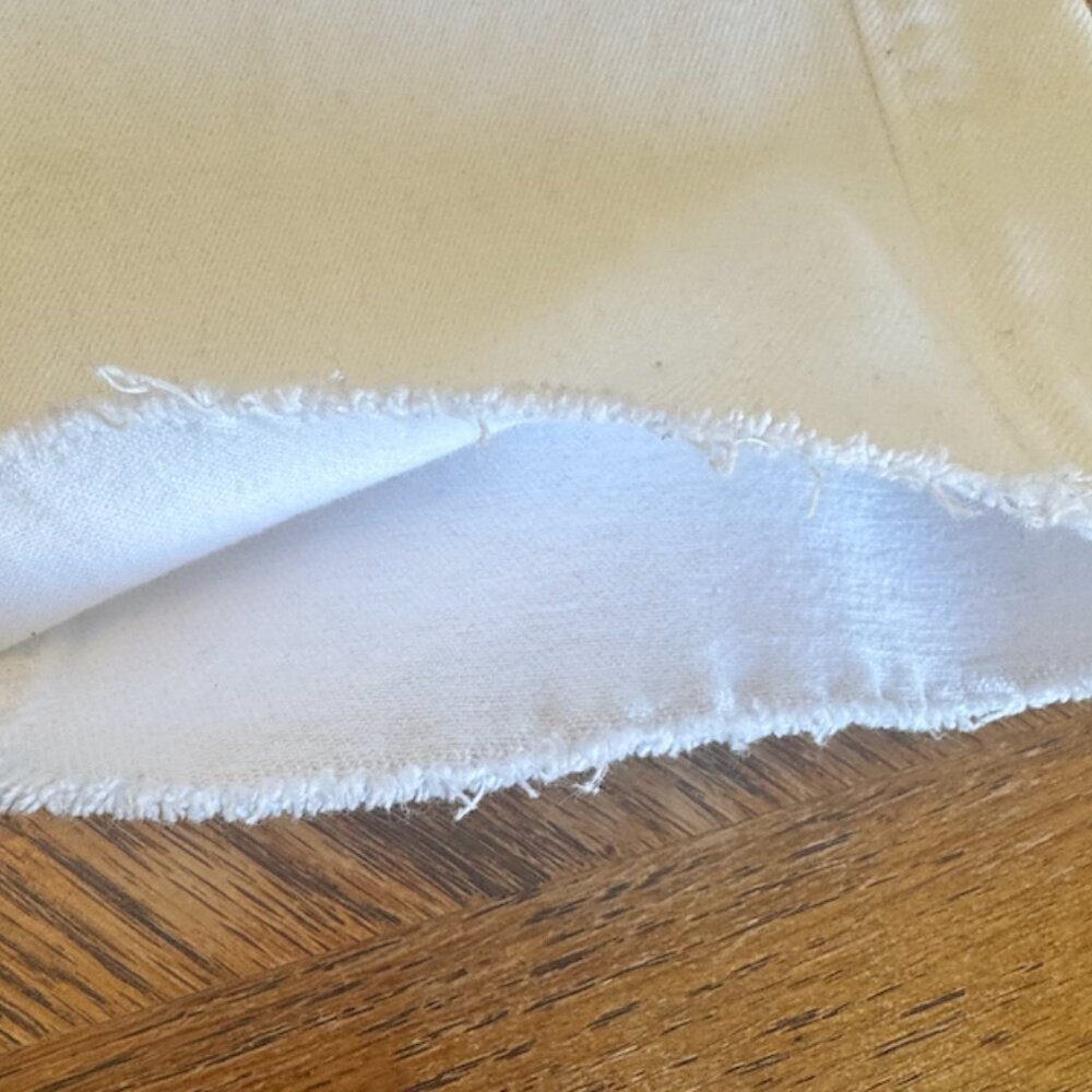 Hollister Ultra High Rise Vintage Straight White Jeans Size 7L Raw cut hem NWOT - Picture 3 of 6